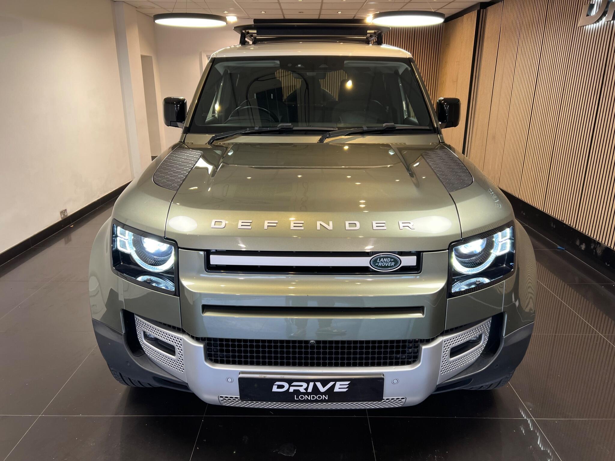 Land Rover Defender 110